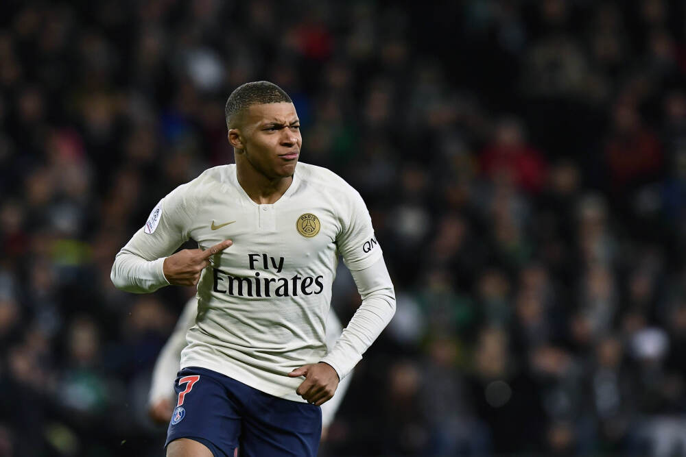 恶劣！戈贝尔被马威一级恶犯打眼睛 重击后者腰部二级恶犯被驱逐